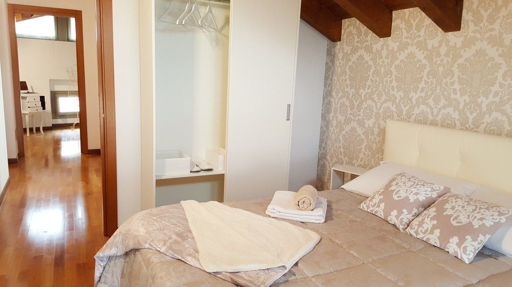 Donizetti Royal Hotel Bergamo Bagian luar foto